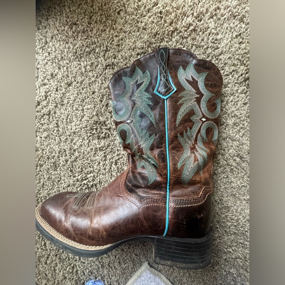 Ariat women’s boot 8.5 - Picture 1 of 4